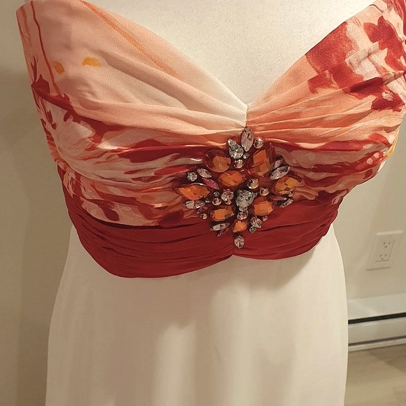 Floor length evening dress - Picture 2 of 4